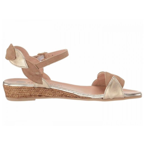 NEW Eric Michael Women Andi Gold Beige Leaf Scallop Slide Ankle Strap Sandal - Picture 3 of 8